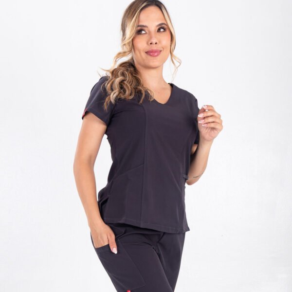 uniforme antifluido harvard gris